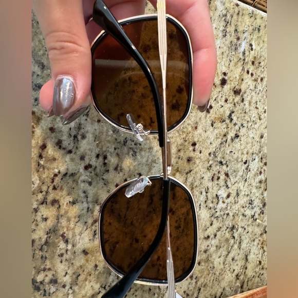 Princess polly sunglasses - Picture 3 of 3